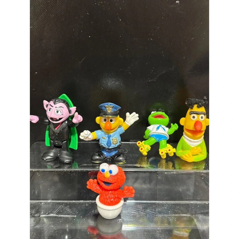 Sesame Street Vintage PVC Figure Lot Elmo Count Ernie Bert Kermit Roller Skates